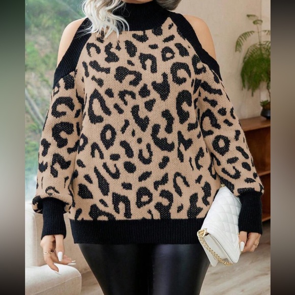 Plus size leopard print cutout turtleneck sweater - Picture 6 of 6